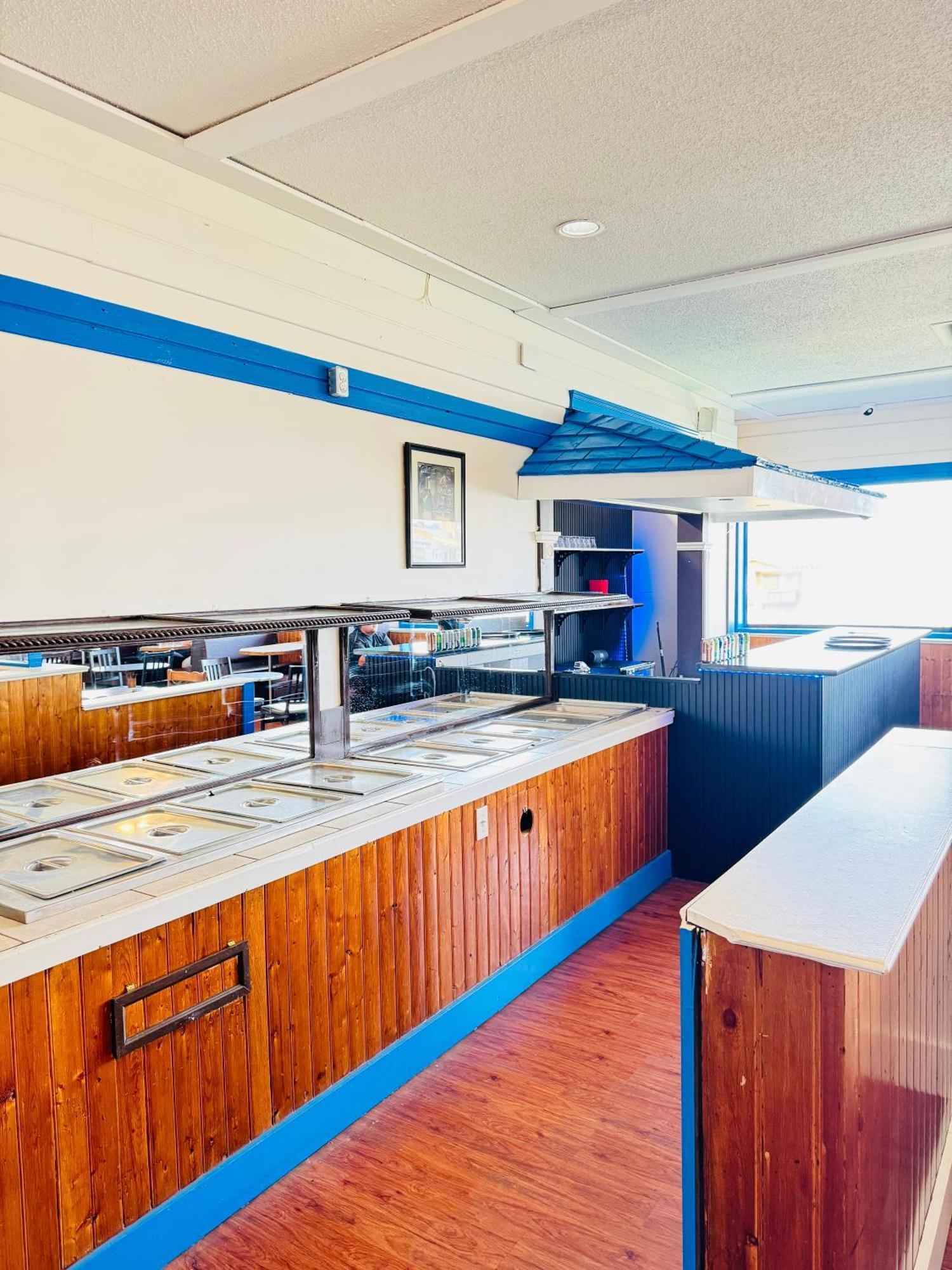 Ramada By Wyndham Dawson Creek Hotel Kültér fotó